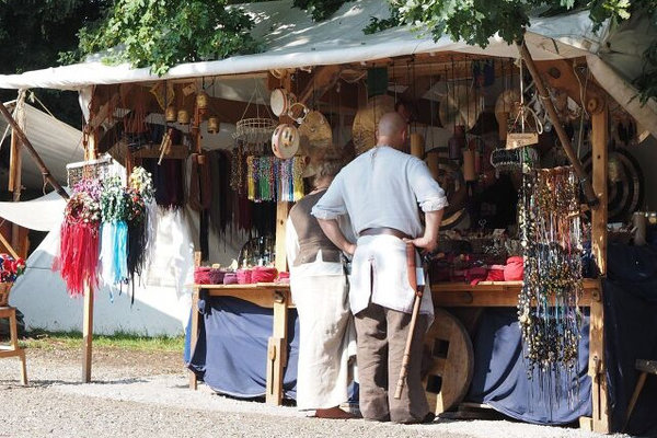 Schellenklang auf einem Mittelaltermarkt
